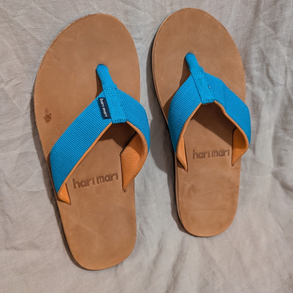 Hari Mari Men's Scouts Leather Flip Flop Sandals Rubber Memory Foam Blue $70